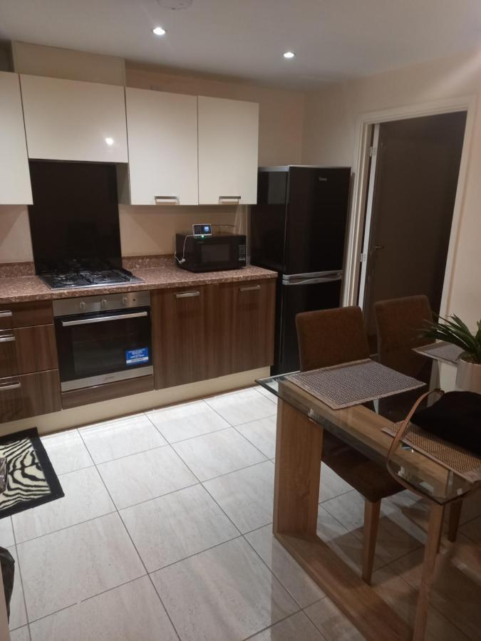 Immaculate 3 Bedroom Property. Nottingham Exterior photo